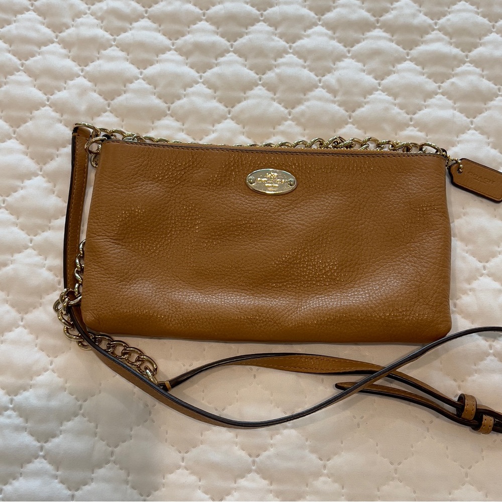 Coach Quinn Saddle Pebble Leather Crossbody Excellent Used Condition